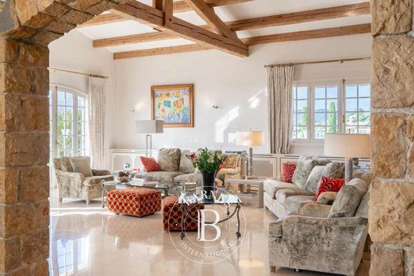 Mandelieu-la-Napoule, Villa 7 Chambres -  365 m² à vendre