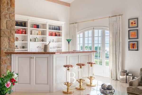 Mandelieu-la-Napoule, Villa 7 Chambres -  365 m² à vendre