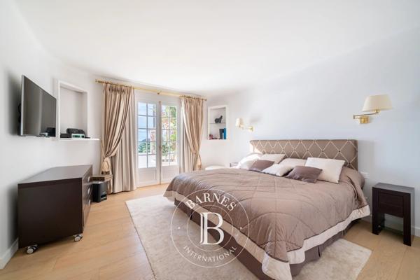 Mandelieu-la-Napoule, Villa 7 Chambres -  365 m² à vendre