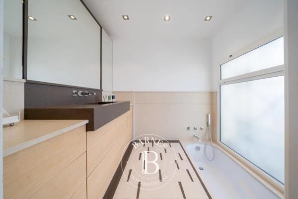 Mandelieu-la-Napoule, Villa 7 Chambres -  365 m² à vendre