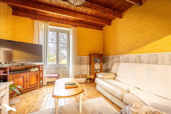 Maison à vendre |  Saint-Hilaire-la-Palud |  6 pièces | 136 m²