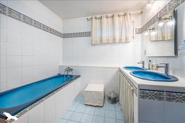 Maison à vendre |  Saint-Hilaire-la-Palud |  6 pièces | 136 m²