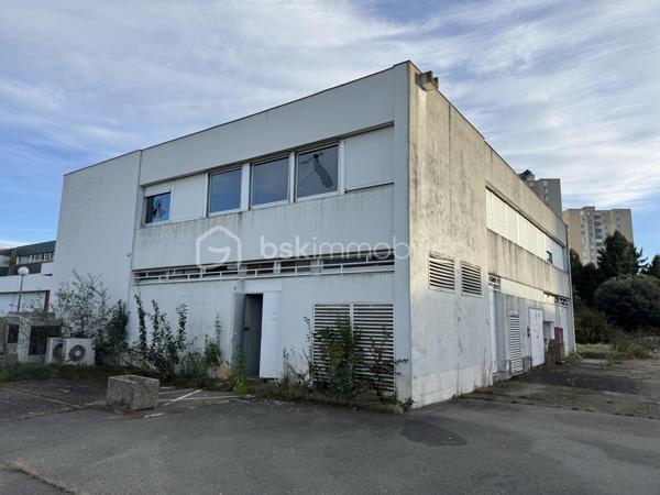 Immeuble de 646 m²