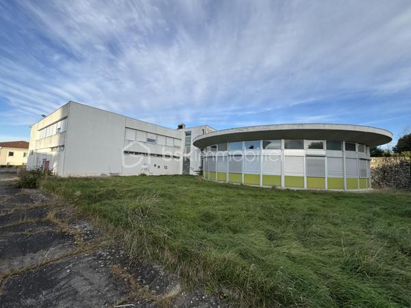 Immeuble de 646 m²