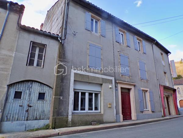 Maison de village de 256 m²