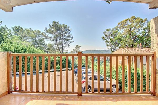 À VENDRE EN EXCLUSIVITÉ - Appartement T2 avec vue dégagée à Draguignan