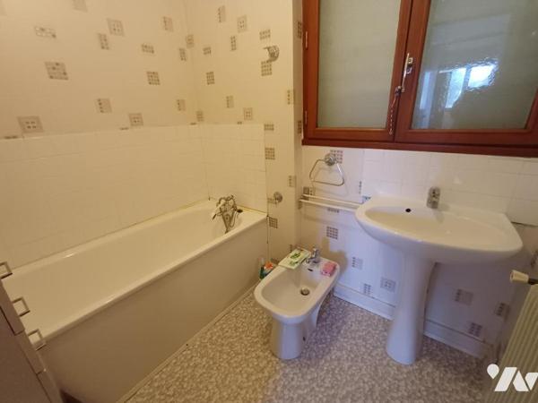 Quartier  QUÉBEC, rue calme et verdoyante : Pavillon de 84 m2 avec GARAGE et JARDIN plein sud