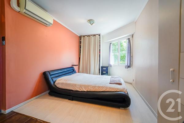 Maison à vendre  6 pièces - 220,75 m2 BUSSY ST GEORGES - 77