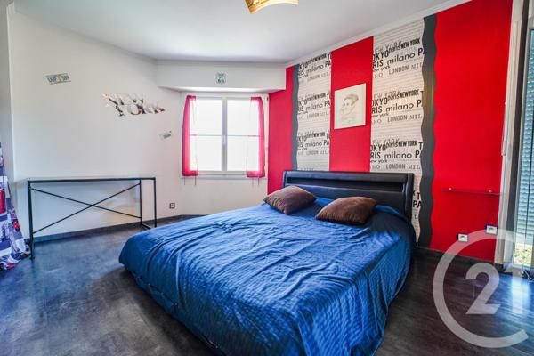 Maison à vendre  6 pièces - 220,75 m2 BUSSY ST GEORGES - 77