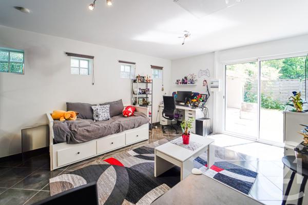 Maison à vendre  6 pièces - 220,75 m2 BUSSY ST GEORGES - 77