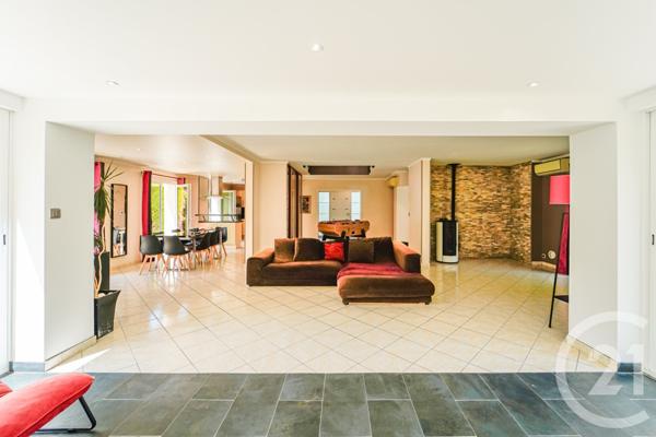 Maison à vendre  6 pièces - 220,75 m2 BUSSY ST GEORGES - 77