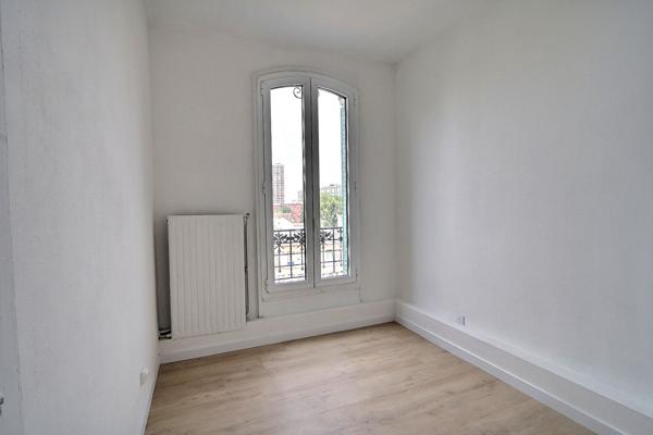 Appartement La Courneuve 2 pièce(s) 41.83 m2