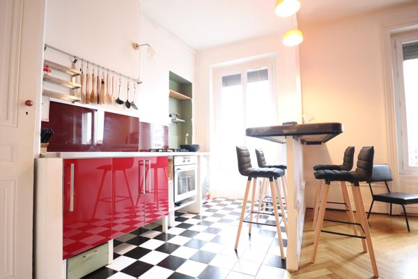 T2 BIS - 62 M² AU PIED DU METRO GARIBALDI