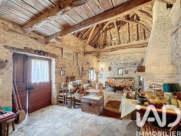 Maison à vendre 8 pièces 228,93 m² Terrasson-Lavilledieu