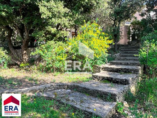 Villa avec jardin et piscine