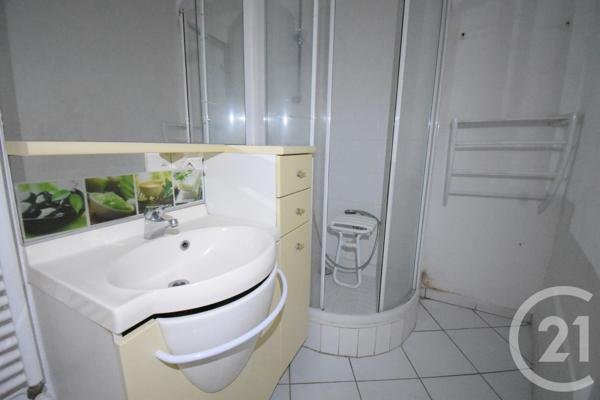 Appartement F3 à vendre  3 pièces - 104,36 m2 VICHY - 03