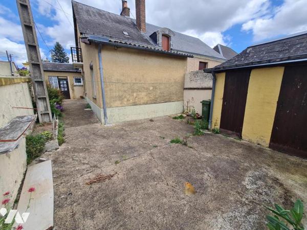 MAISON- A VENDRE - MONTOIRE/ LOIR ( 41800)