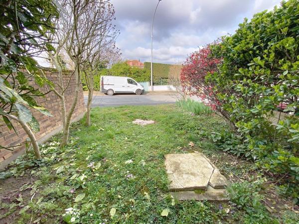 Local professionnel, Bureau  style Loft lumineux de 130 m2, espace vert 100m2