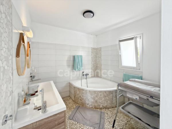 Vue mer – Maison contemporaine 4 chambres avec jardin piscinable – Sainte-Marie