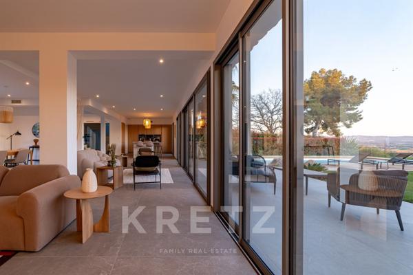 Aix-en-Provence – Villa contemporaine neuve de 220 m2 , 4. chambres, avec vue panoramique exceptionn