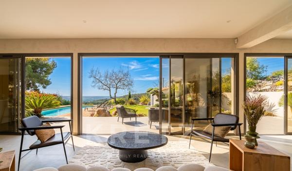 Aix-en-Provence – Villa contemporaine neuve de 220 m2 , 4. chambres, avec vue panoramique exceptionn