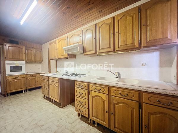 Achat maison près de SAINT DIZIER - 8 pièce(s) - 179 m² - 99 500 €