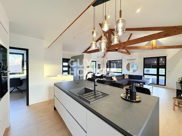 Exclusivité coup de coeur assuré pour cette belle contemporaine!