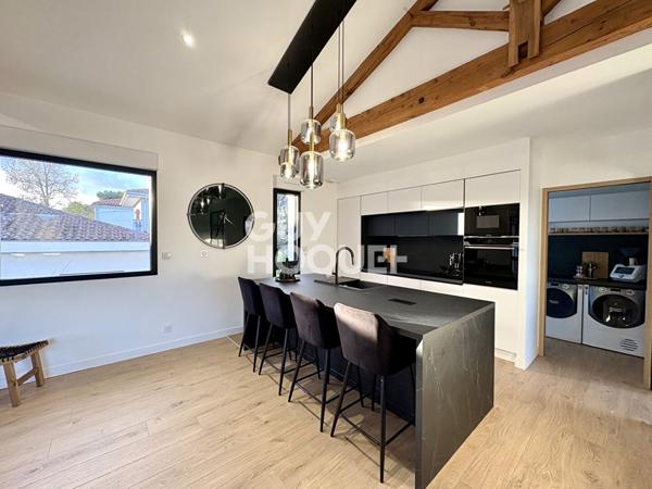 Exclusivité coup de coeur assuré pour cette belle contemporaine!