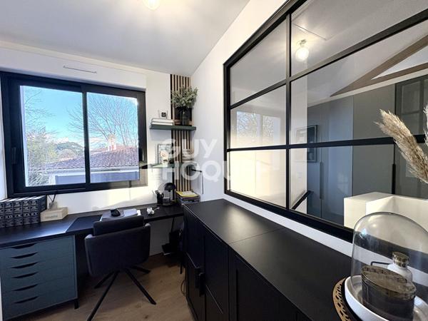 Exclusivité coup de coeur assuré pour cette belle contemporaine!