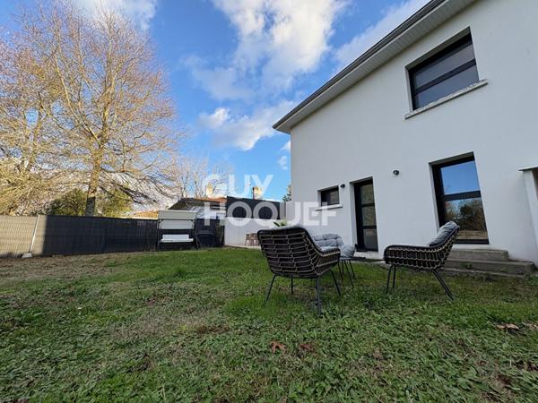 Exclusivité coup de coeur assuré pour cette belle contemporaine!