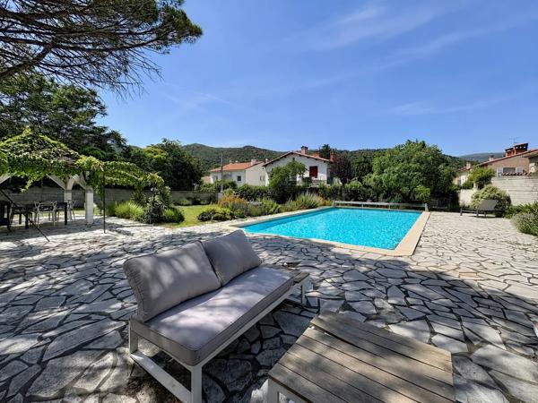 Élégante maison de maître des années 1930 avec jardin paysager et piscine - PRADES