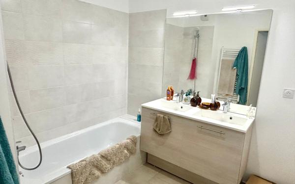 Appartement à vendre    3 pièces • 65,83 m2 Villeurbanne