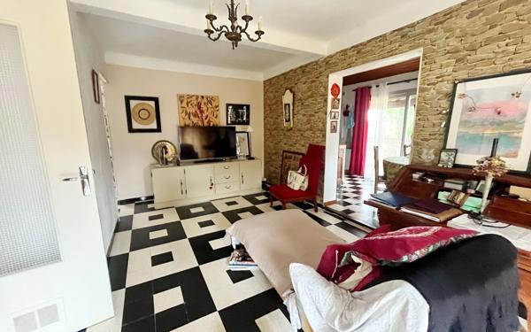 Maison à vendre    5 pièces •  Agde