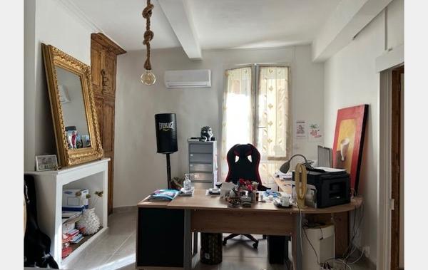 Vente Maison de village spacieuse et rénovée avec goût Marseillan