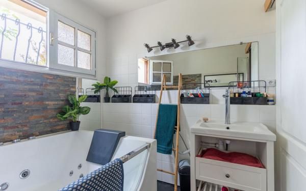 Maison à vendre    4 pièces •  Biscarrosse