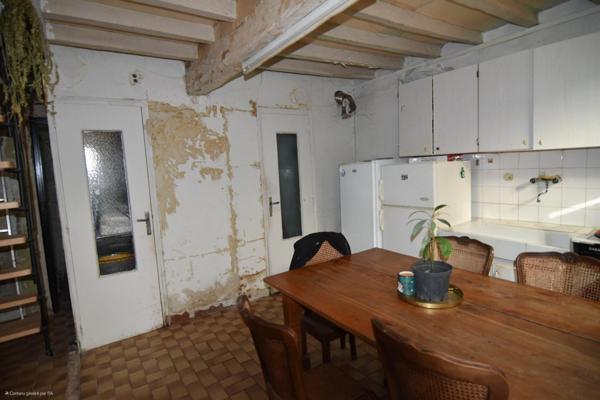 Maison à rénover avec terrain et potentiel