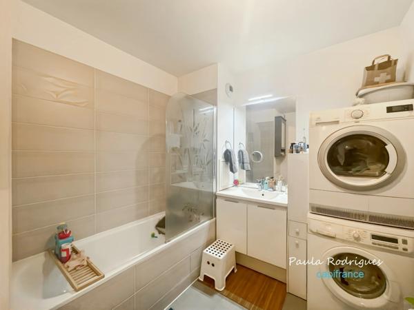 Appartement T4 à vendre, 4 pièces, 1 balcon, 1 parking en sous-sol, 2 caves, accès PMR - PLAISIR (78370)