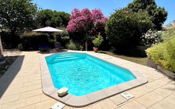 Maison à vendre    6 pièces •  Gradignan