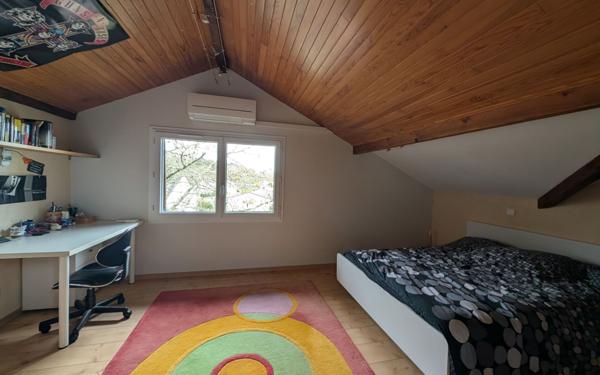 Maison à vendre    6 pièces •  Gradignan