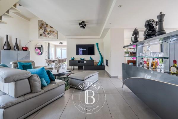 Châteauneuf-les-Martigues, Maison 4 Chambres -  262 m² à vendre