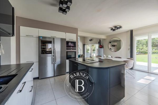 Châteauneuf-les-Martigues, Maison 4 Chambres -  262 m² à vendre
