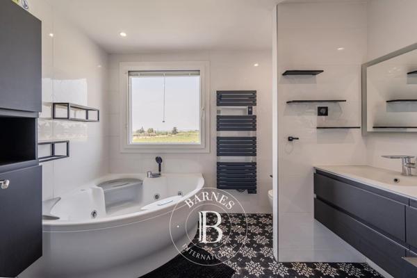 Châteauneuf-les-Martigues, Maison 4 Chambres -  262 m² à vendre