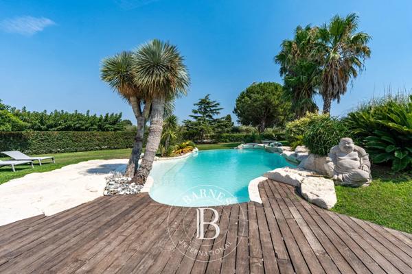 Châteauneuf-les-Martigues, Maison 4 Chambres -  262 m² à vendre