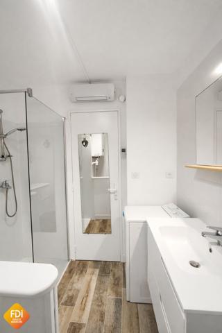 Centre ville - Studio rénové avec parking - 20.56 m2