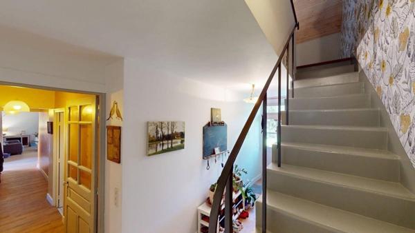 Longère F5, 4 chambres, un garage attenant et buanderie.