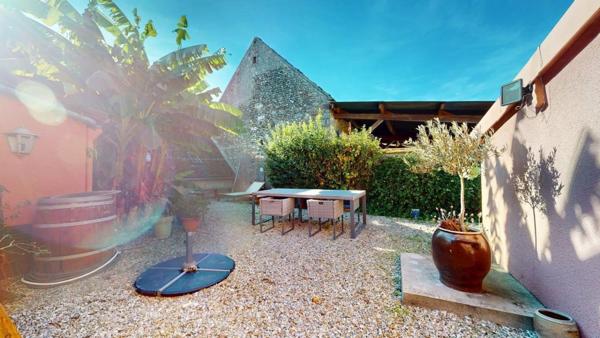 Longère F5, 4 chambres, un garage attenant et buanderie.