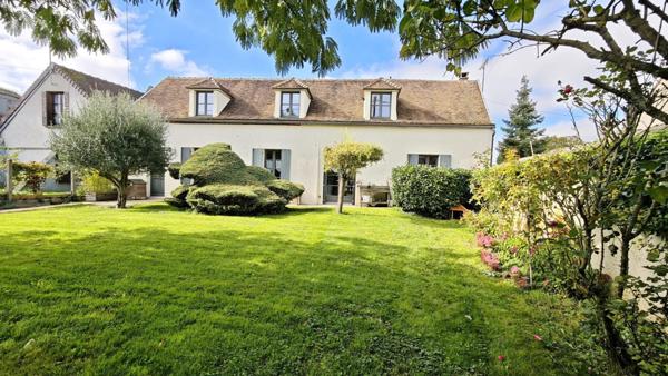 Longère F5, 4 chambres, un garage attenant et buanderie.