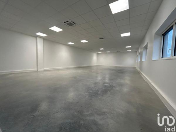 Location bureaux 150 m² Saint-Pierre-du-Perray