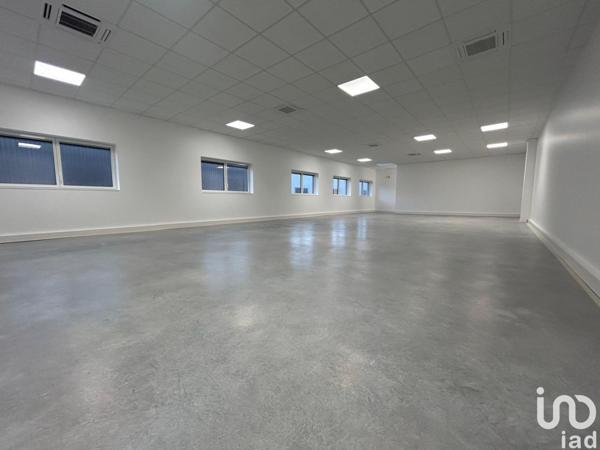 Location bureaux 150 m² Saint-Pierre-du-Perray