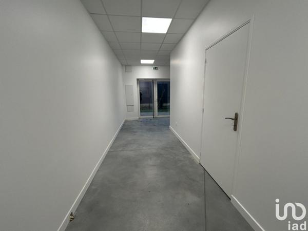 Location bureaux 150 m² Saint-Pierre-du-Perray